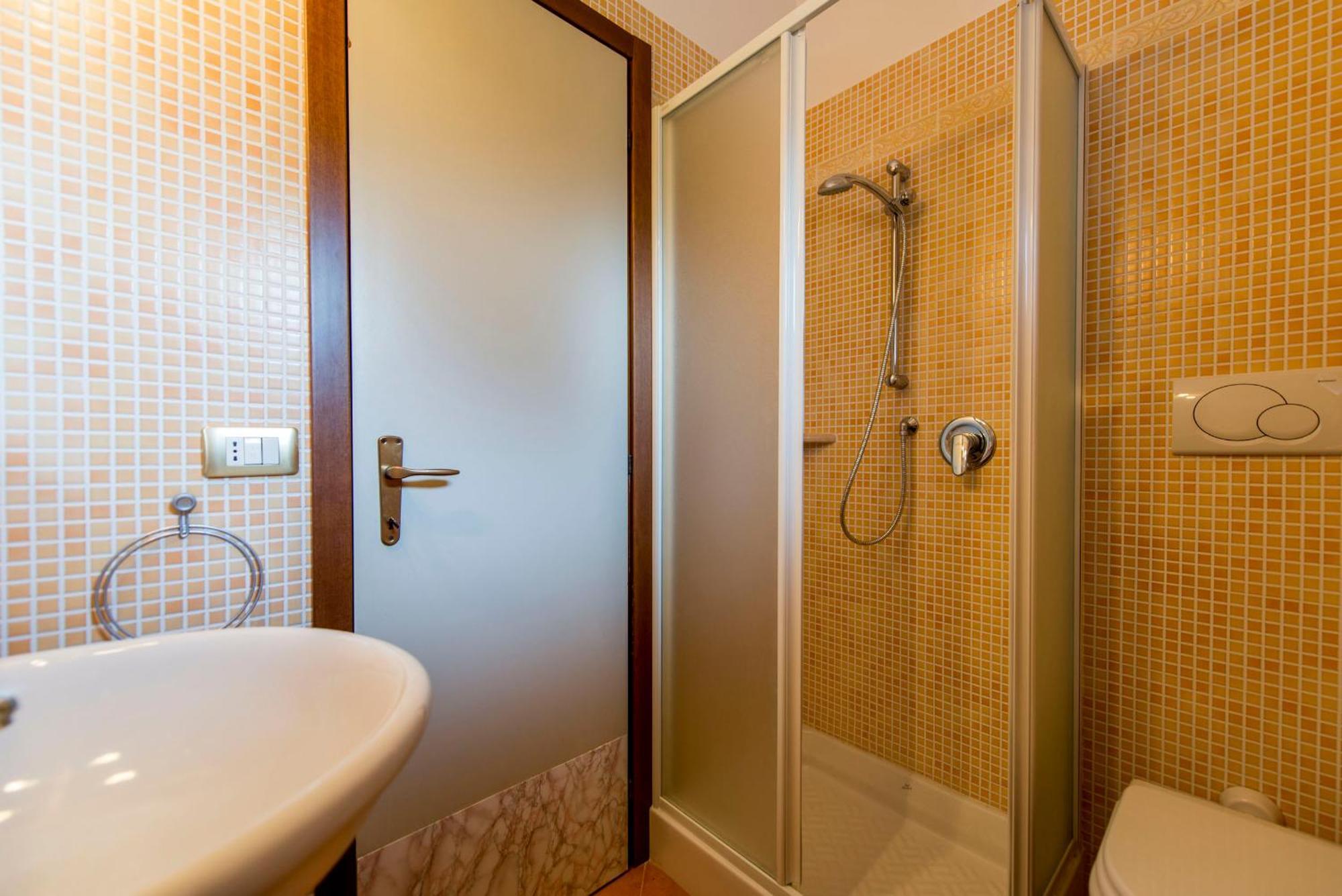 Italianflat - Peschiera Residence Peschiera del Garda Luaran gambar