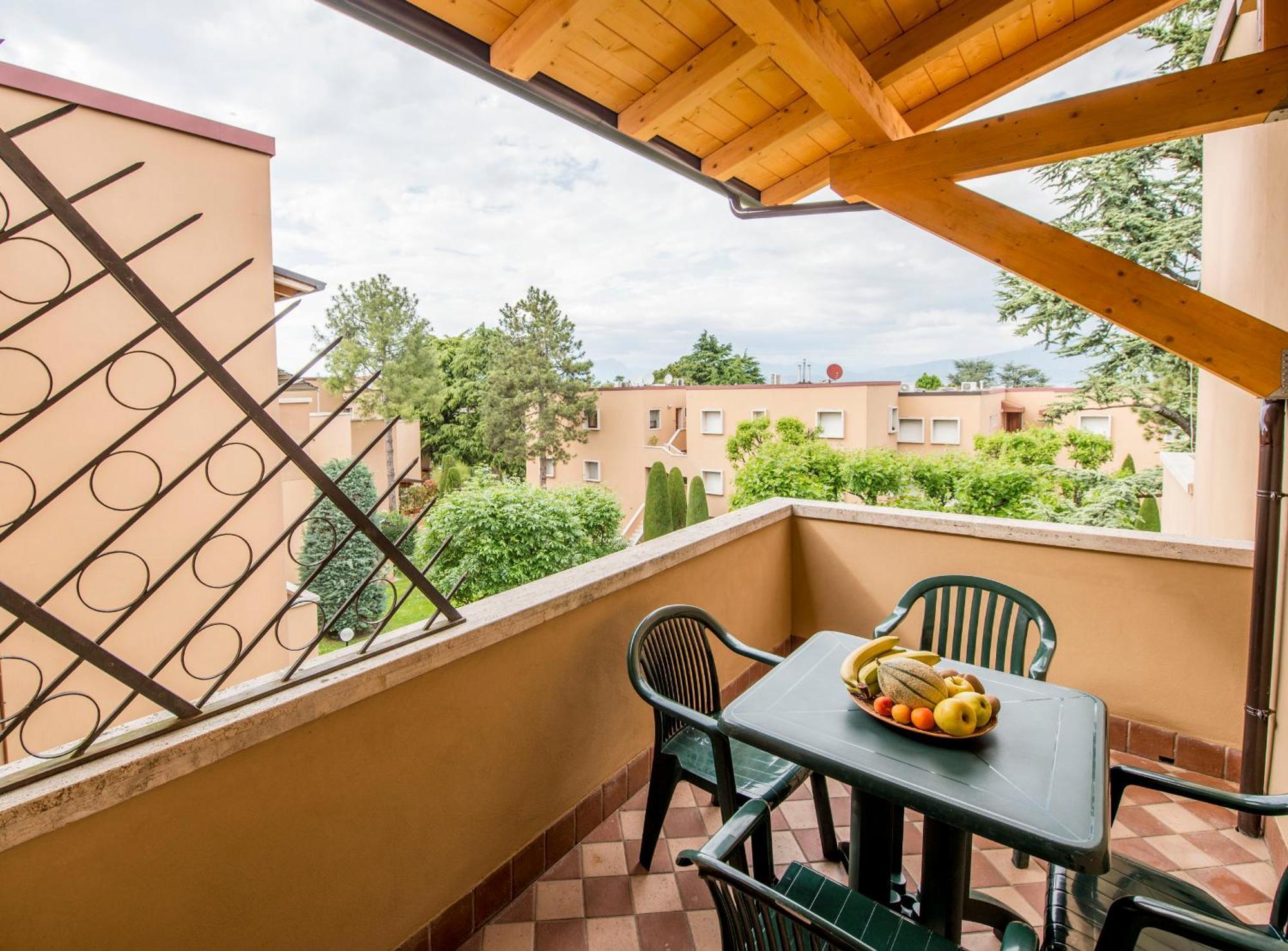 Italianflat - Peschiera Residence Peschiera del Garda Luaran gambar